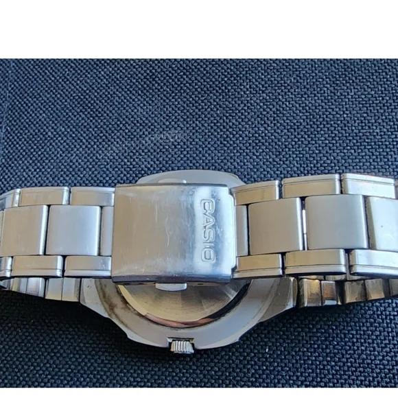 Casio Men’s Diver Watch Works Runs Keeps Time - Picture 3 of 3